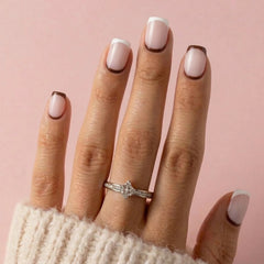 Cappuccino Grace press-on kynnet