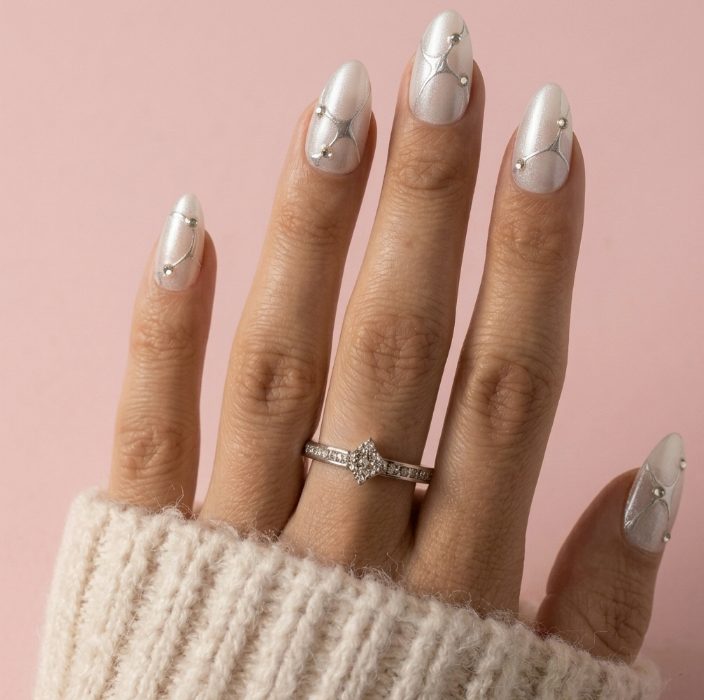 Delicate Luxe Press-On Nails