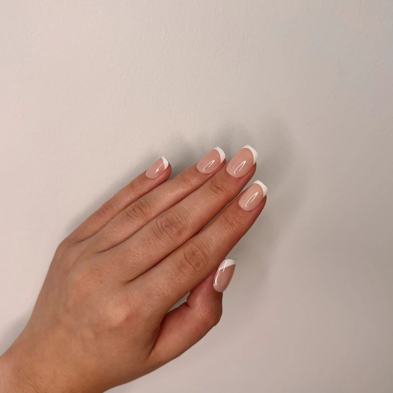 Glossy Way Parisian Kiss white french tip Press On Nails