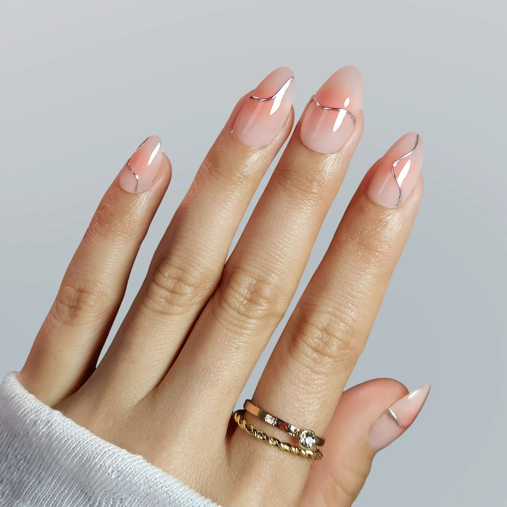 Delicate Silver – Luxurious Blush Press-On Nails